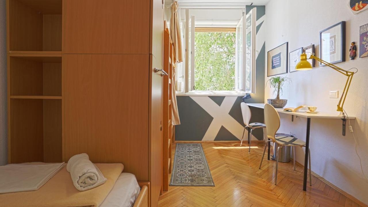 Tchaikovsky Hostel سبليت المظهر الخارجي الصورة