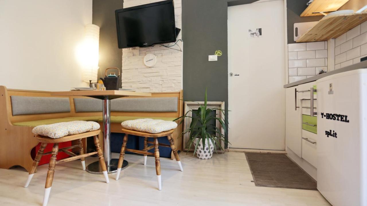 Tchaikovsky Hostel سبليت المظهر الخارجي الصورة
