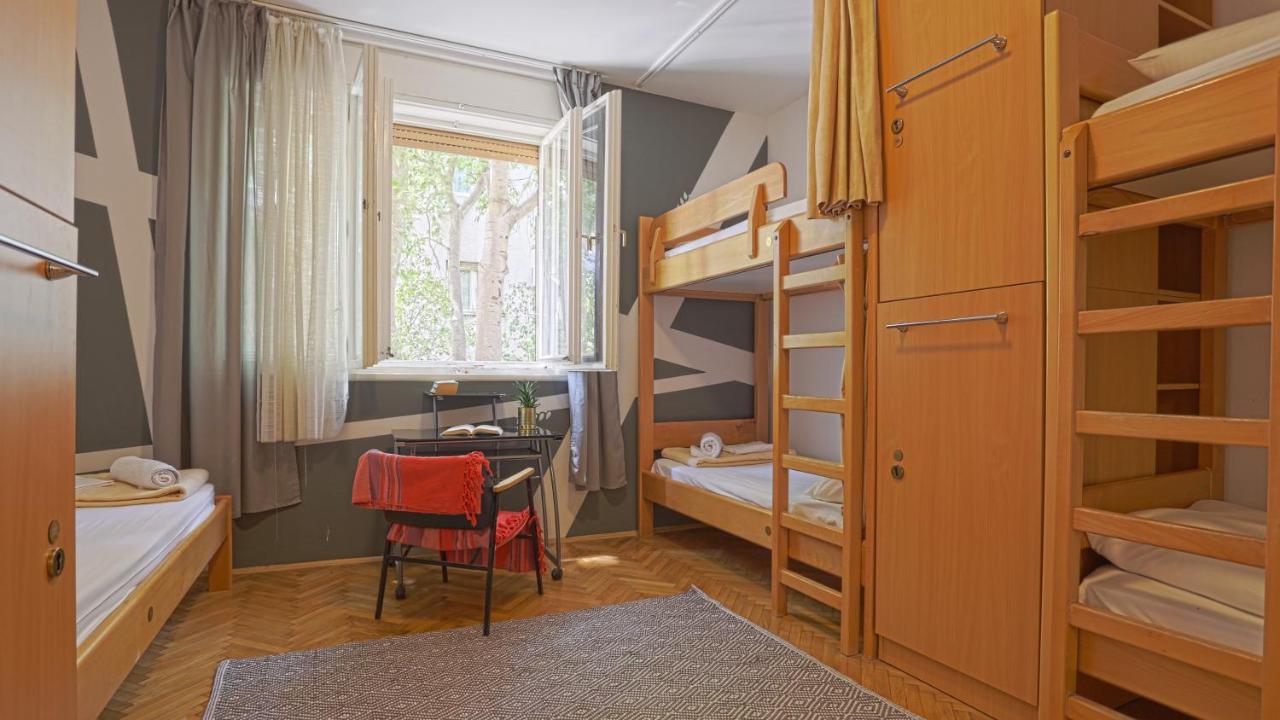 Tchaikovsky Hostel سبليت المظهر الخارجي الصورة