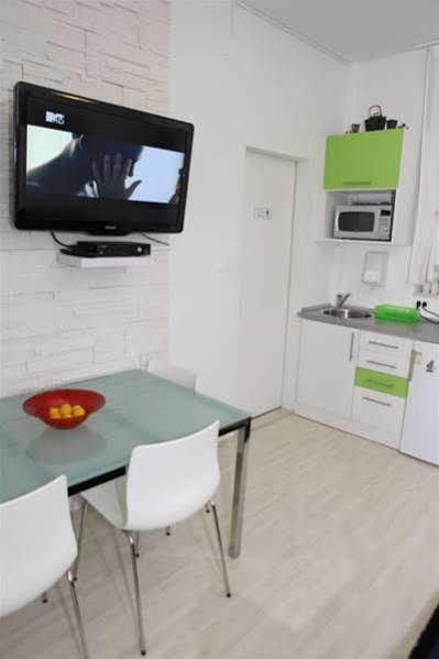 Tchaikovsky Hostel سبليت المظهر الخارجي الصورة