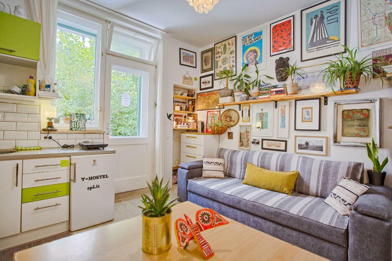 Tchaikovsky Hostel سبليت المظهر الخارجي الصورة